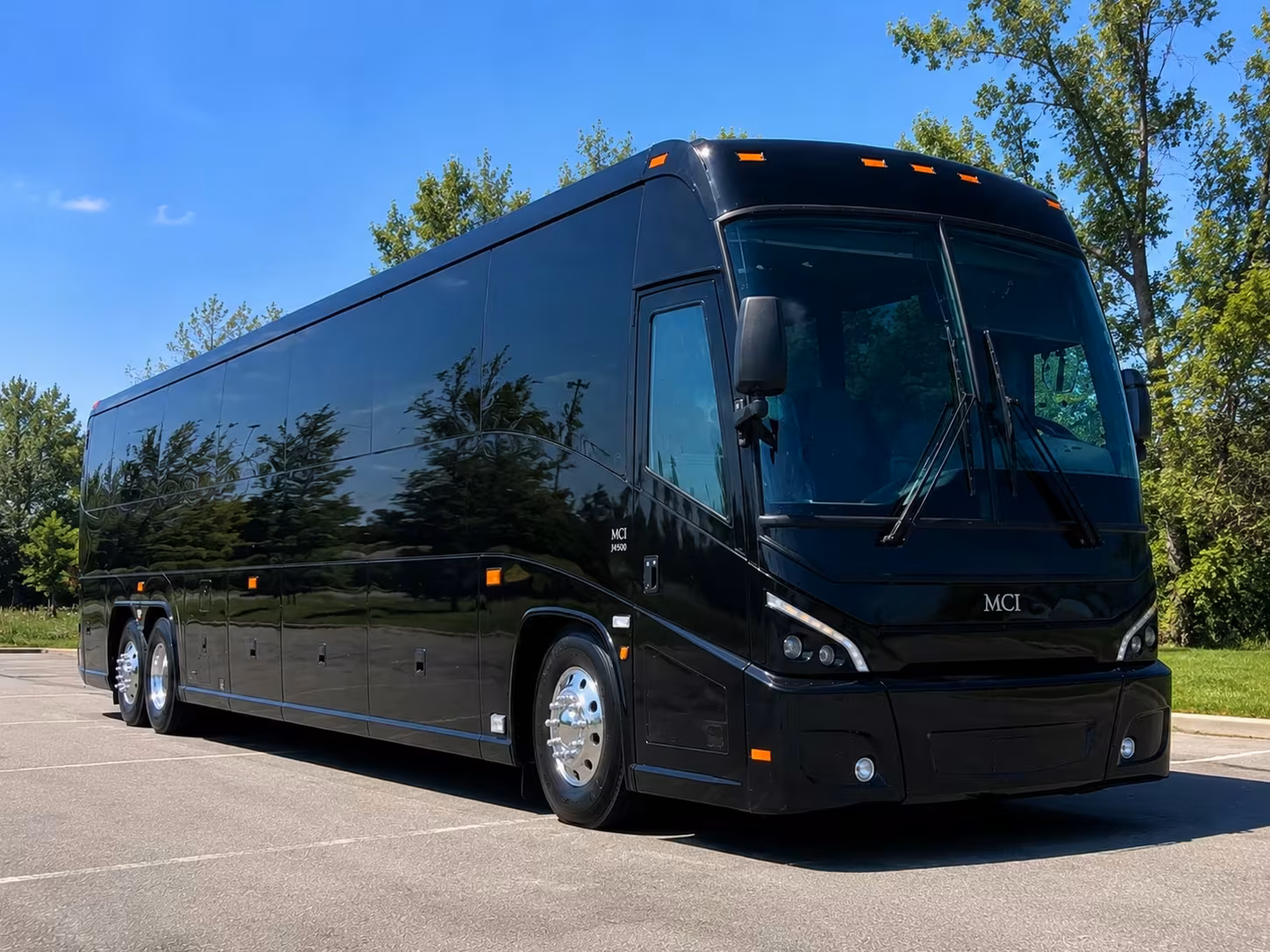 minibus rentals for danbury science and nature field trips